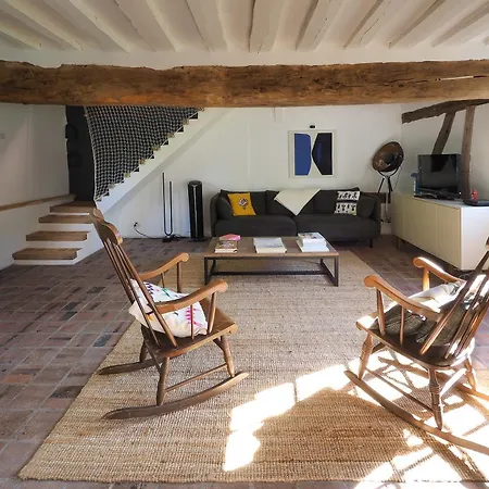 度假居 Le Verdoyant 阿维河畔维内